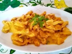 Straccetti di petto di pollo al curry