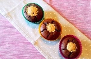 Muffin al cioccolato senza glutine e burro d'arachide